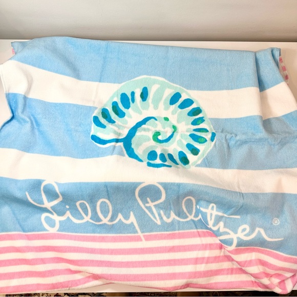 Lilly Pulitzer Beach Towel, Soleil It On Me - Picture 10 of 12